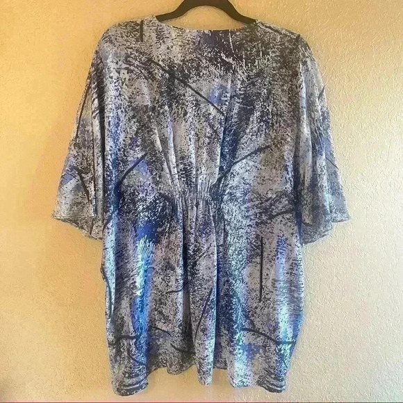 Alice + Olivia Silk Batwing Blouse - Picture 5 of 6